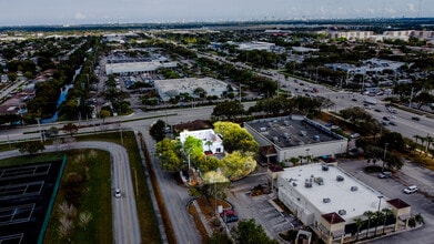 9009 Pines Blvd, Pembroke Pines, FL à louer Photo de l’immeuble– Image 2 sur 29