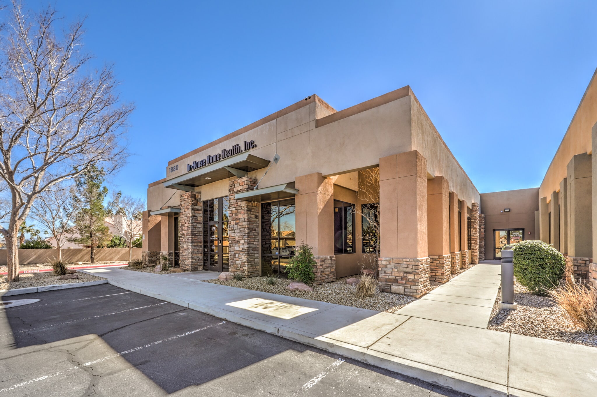 1880 E Warm Springs Rd, Las Vegas, NV à vendre Photo principale– Image 1 sur 20