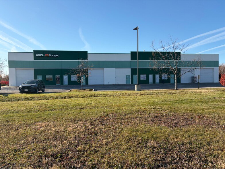 300 Gregory Ct, Shorewood, IL à vendre - Photo de l’immeuble – Image 2 sur 9