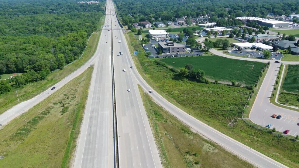 631 Midland Rd, Janesville, WI à vendre - Vidéo sur l’annonce professionnelle – Image 2 sur 8