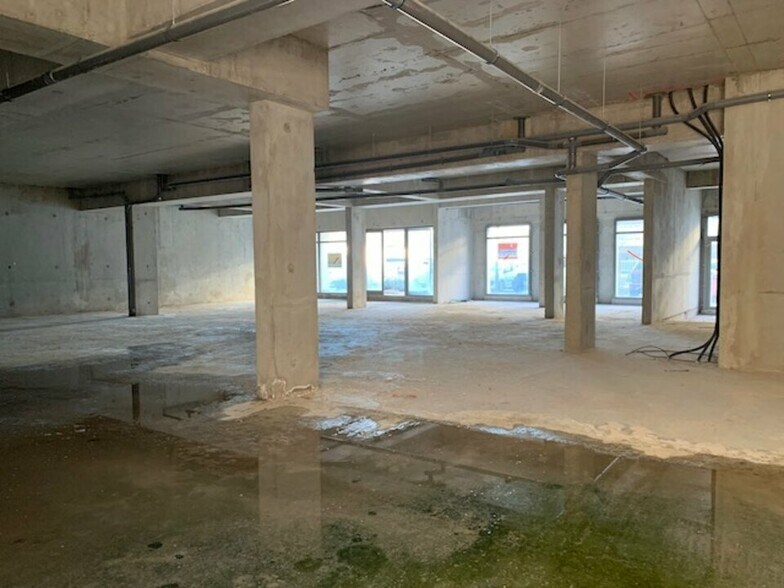 Local commercial dans Avignon à louer - Photo de l’immeuble – Image 1 sur 10