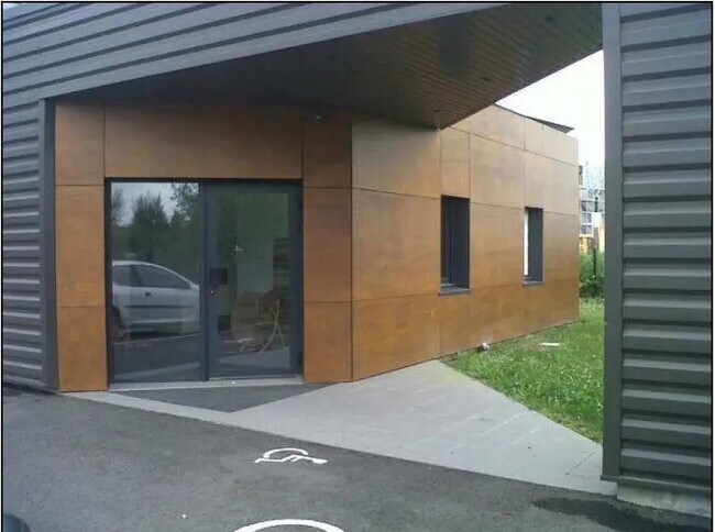 Plus de détails pour Bureau à vendre