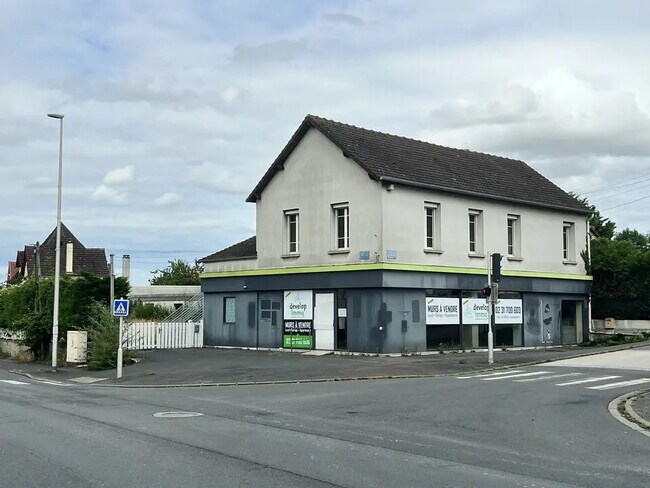Plus de détails pour Local commercial à louer