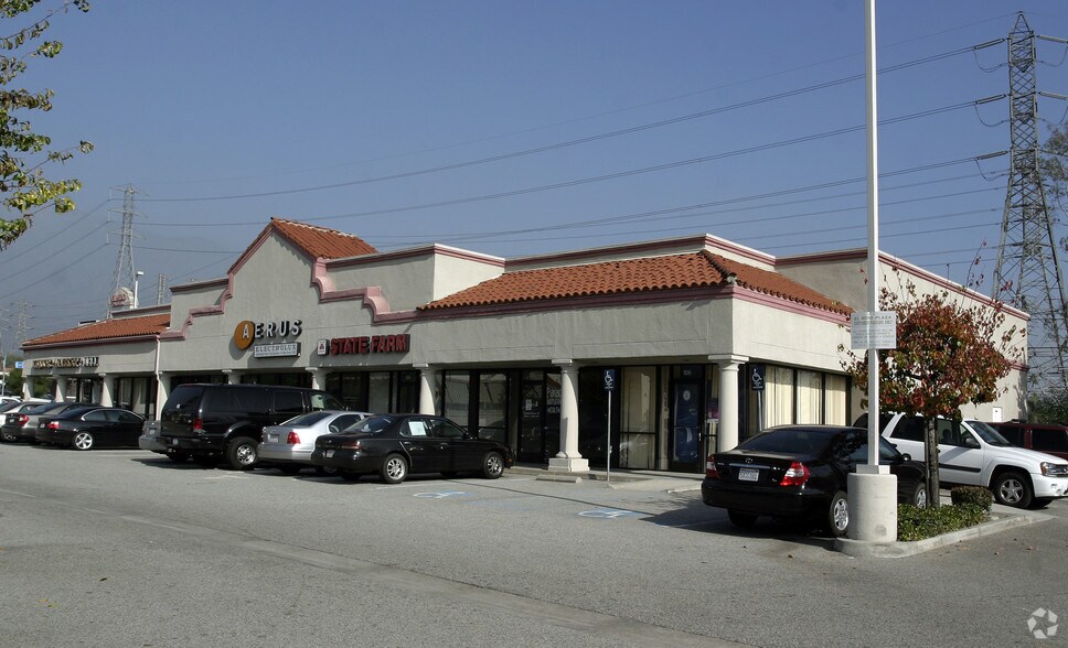 2990 E Colorado Blvd, Pasadena, CA à vendre - Photo principale – Image 1 sur 5
