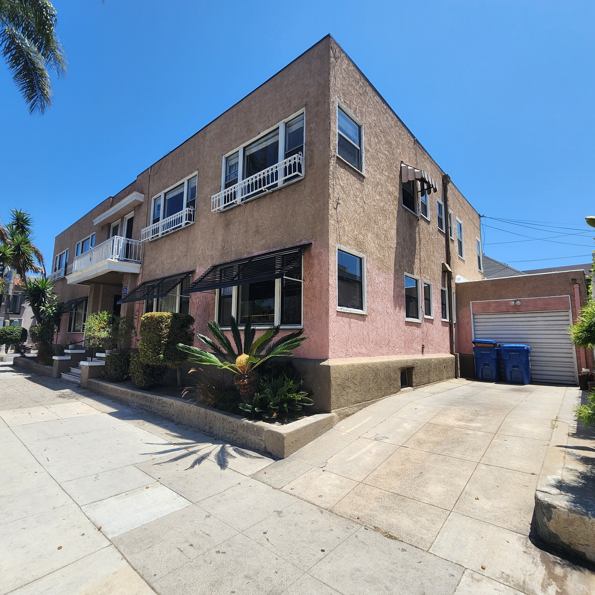 548 Magnolia Ave, Long Beach, CA à vendre Photo principale– Image 1 sur 2