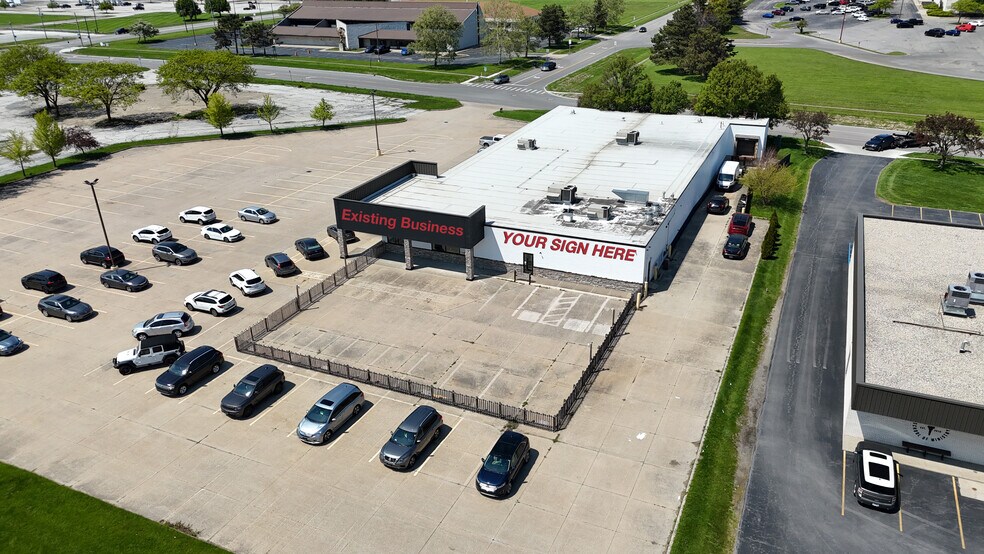 130 New Towne Square Dr, Toledo, OH à louer - Photo principale – Image 1 sur 14