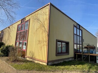 Plus de détails pour Local d’activités à vendre
