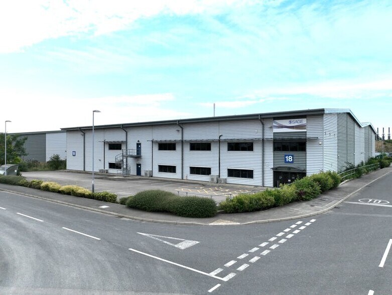 Unit 18, Titan Drive, Fengate East, Peterborough à louer - Photo de l’immeuble – Image 1 sur 9