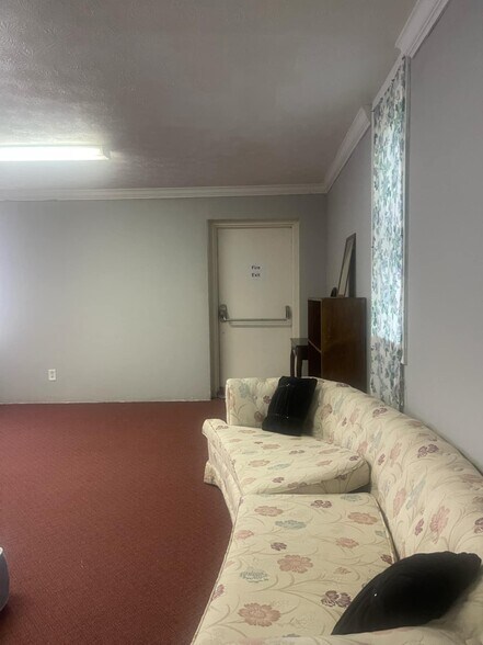 3060 Bouldercrest Rd, Ellenwood, GA à vendre - Photo de l’immeuble – Image 1 sur 53