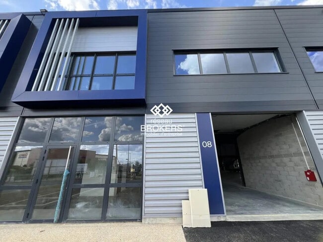 Plus de détails pour Local commercial à louer