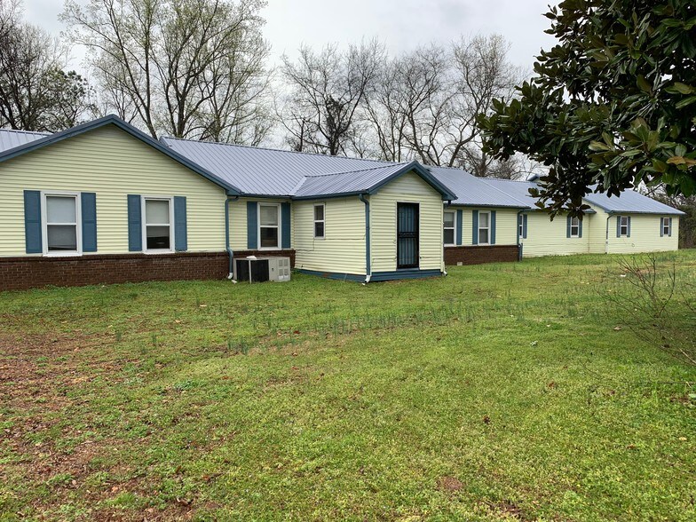 4585 Highway 70, Cedar Grove, TN à vendre - Photo de l’immeuble – Image 1 sur 34