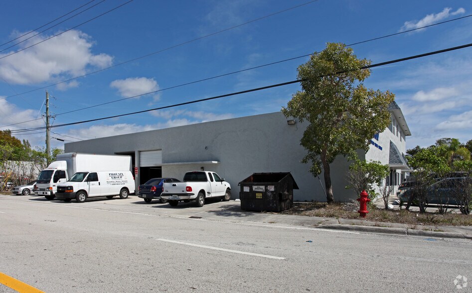 1165 NW 55th St, Fort Lauderdale, FL à vendre - Photo de l’immeuble – Image 2 sur 3