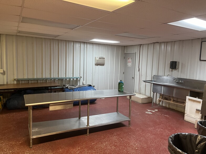 1403 E Waylon Jennings Blvd, Littlefield, TX à louer - Photo de l’immeuble – Image 3 sur 6