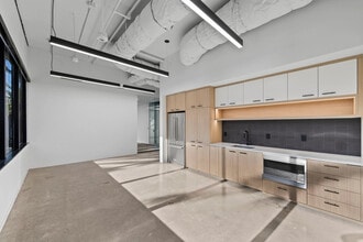 18100 Von Karman Ave, Irvine, CA à louer Photo intérieure– Image 1 sur 5