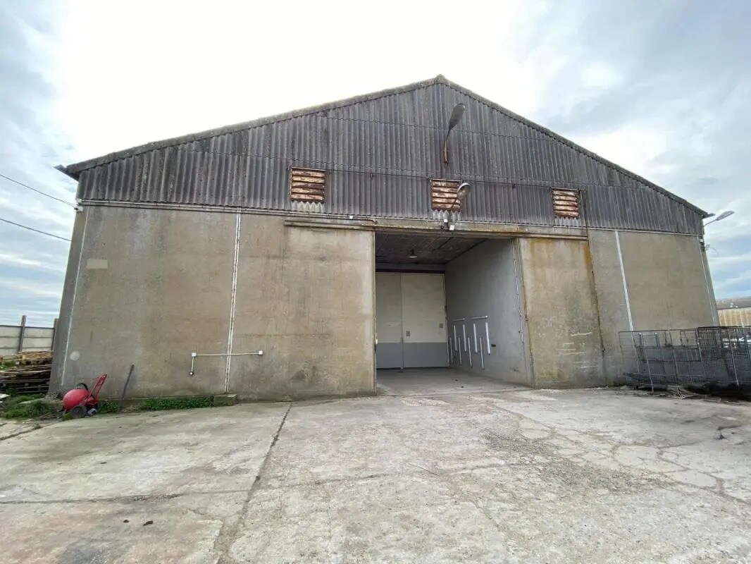 Industriel/Logistique dans Aunay-sous-Auneau à louer Photo de l’immeuble– Image 1 sur 8