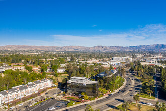 5855 Topanga Canyon Blvd, Woodland Hills, CA - VUE AÉRIENNE  vue de carte