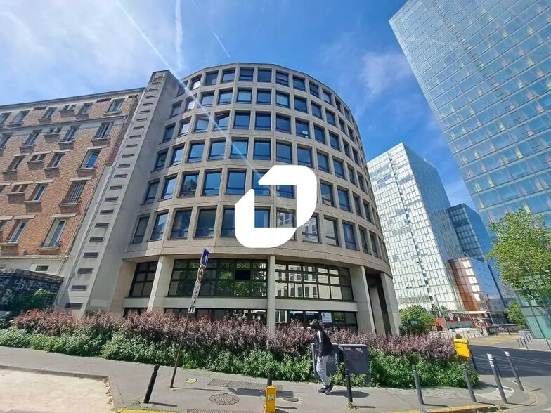 Bureau dans Montreuil à louer - Photo de l’immeuble – Image 1 sur 8