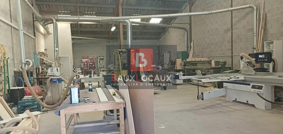 Local d’activités dans Bouillargues à louer - Photo de l’immeuble – Image 2 sur 3