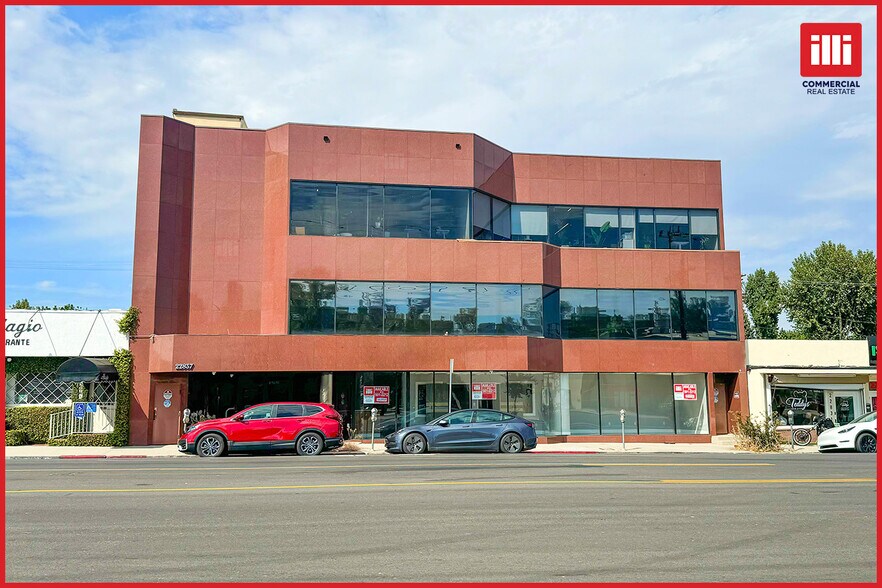 22837 Ventura Blvd, Woodland Hills, CA à louer - Photo de l’immeuble – Image 1 sur 10