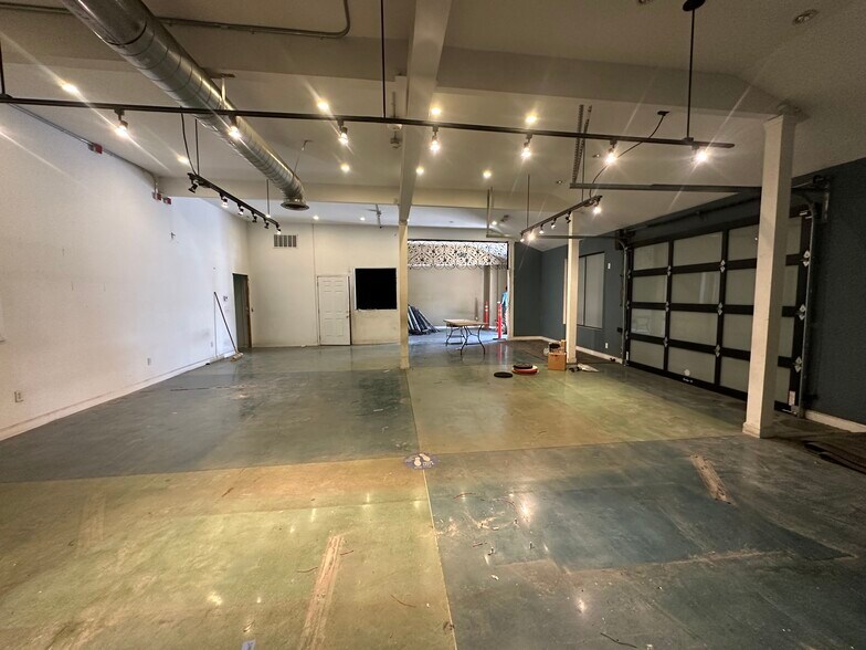 2464-2466 Fletcher Dr, Los Angeles, CA à louer - Photo de l’immeuble – Image 3 sur 15