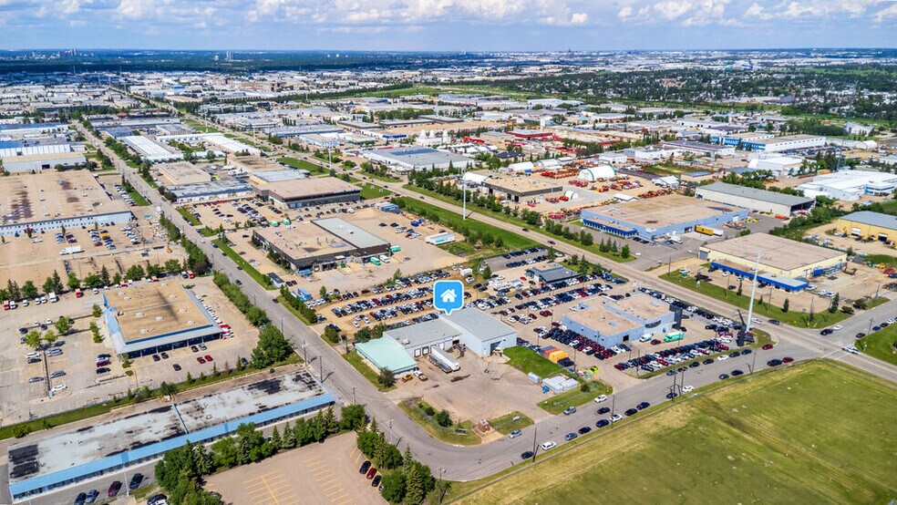 9750 35th Ave NW, Edmonton, AB à vendre - Photo de l’immeuble – Image 2 sur 15