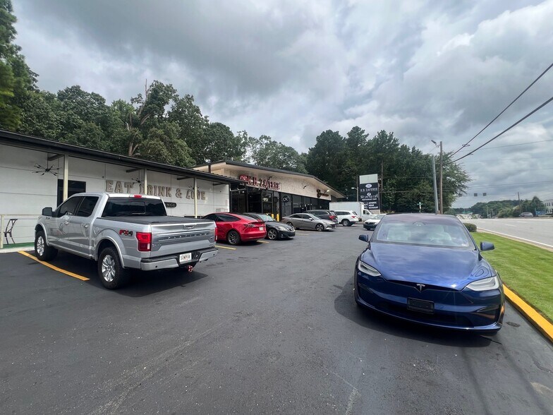 1850 Lawrenceville Hwy, Decatur, GA à vendre - Photo de l’immeuble – Image 3 sur 13