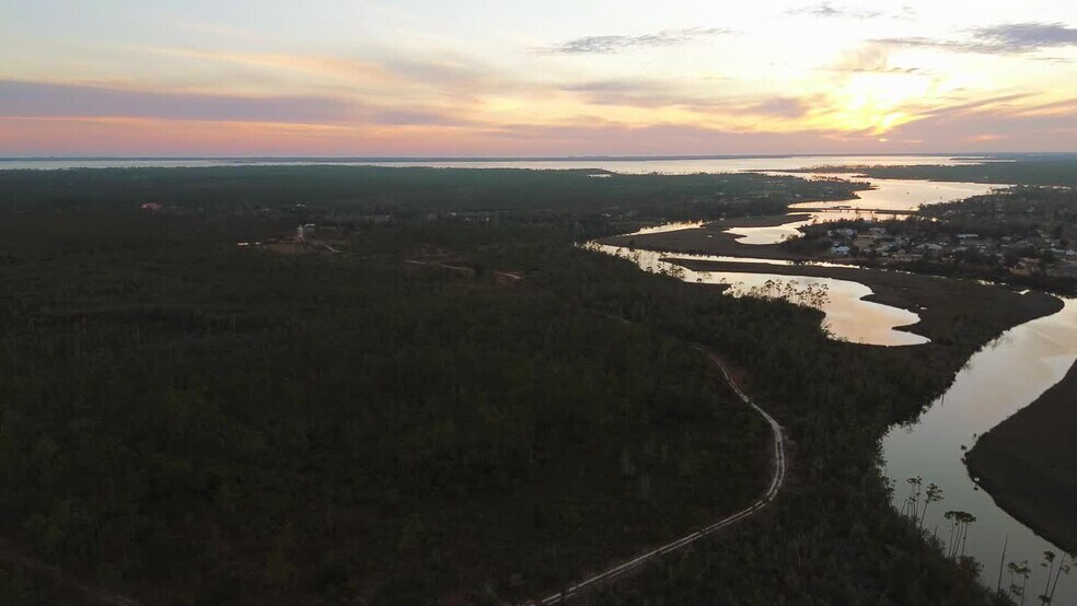 1025 Highway 2297, Panama City, FL à vendre - Vidéo sur l’annonce professionnelle – Image 2 sur 7