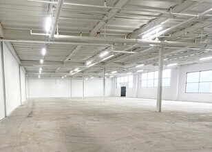 50 Nassau Terminal Rd, New Hyde Park, NY à louer Photo intérieure– Image 2 sur 2