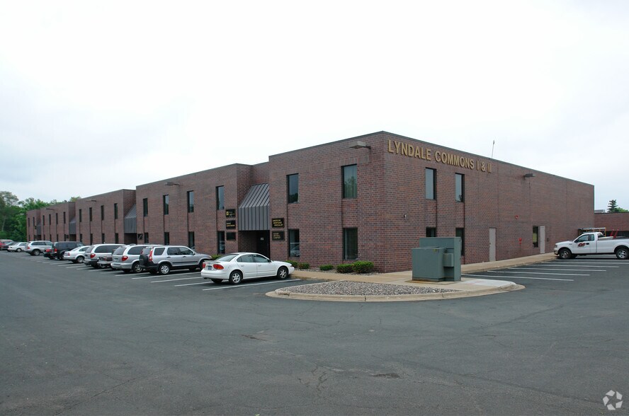 801-815 W 106th St, Bloomington, MN à vendre - Photo principale – Image 1 sur 3