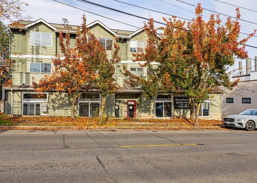 3408 NE 65th St, Seattle, WA à vendre - Photo de l’immeuble – Image 1 sur 23