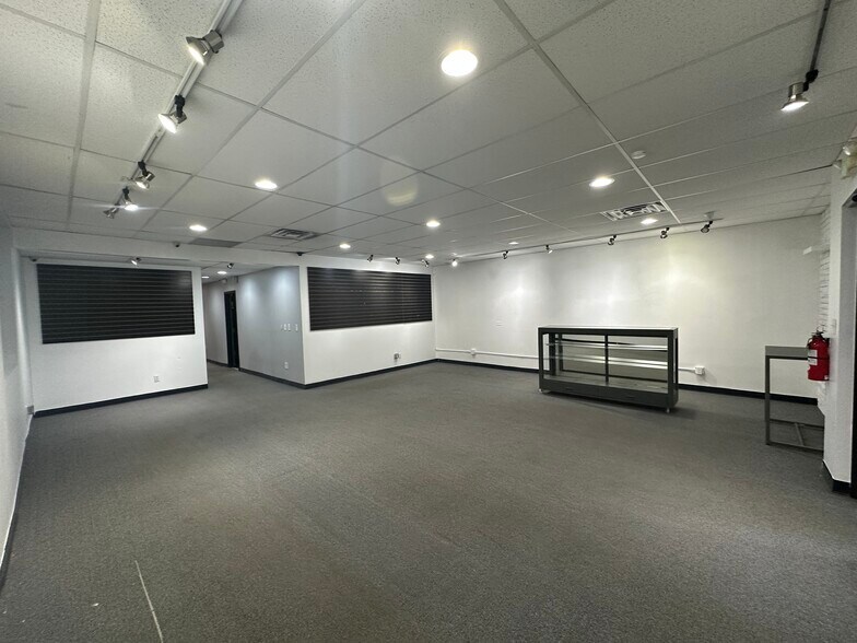 2262 S Broadway, Denver, CO à vendre - Photo intérieure – Image 2 sur 5