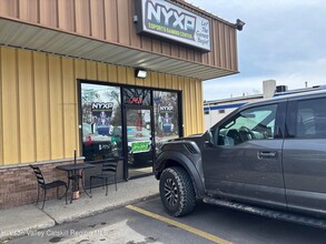 1076-1090 Morton Blvd, Kingston, NY à louer Photo intérieure– Image 1 sur 19