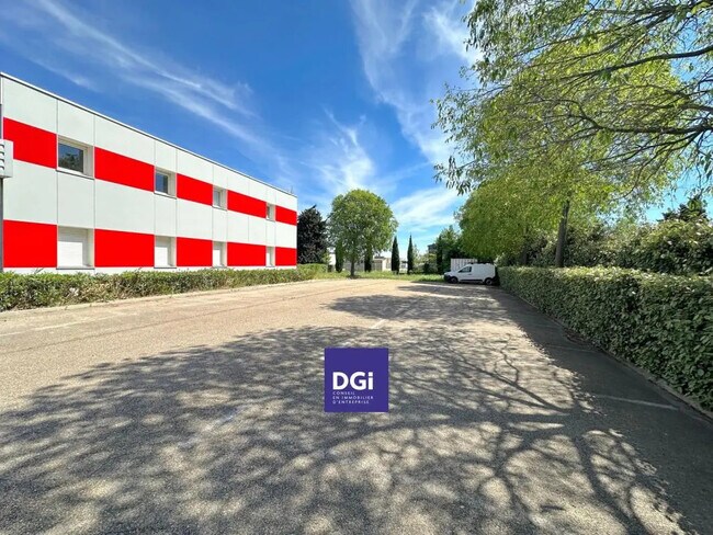 Plus de détails pour Rue Maurice Schumann, Nîmes - Bureau à vendre