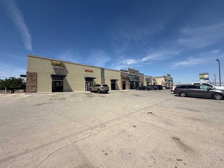 700 S Main St, Andrews, TX à louer - Photo de l’immeuble – Image 2 sur 11