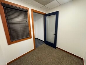851 Irwin St, San Rafael, CA à louer Photo intérieure– Image 2 sur 3