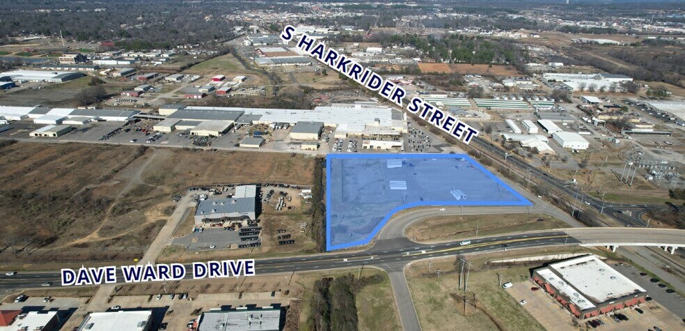 600 Dave Ward Dr, Conway, AR à vendre - Photo principale – Image 1 sur 2