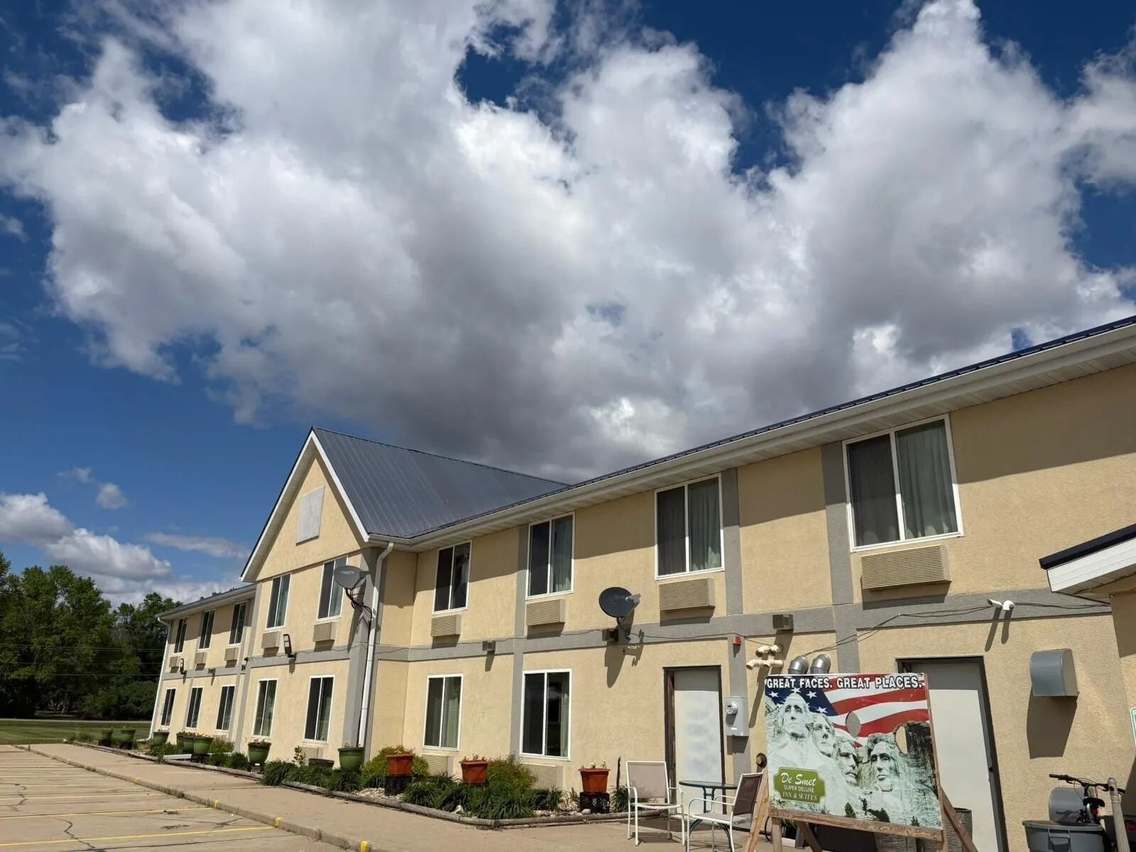 288 US Highway 14 W, De Smet, SD à vendre Photo principale– Image 1 sur 11