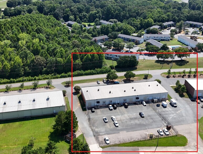 2630 Nelda Dr, Monroe, NC à louer - Photo de l’immeuble – Image 2 sur 2