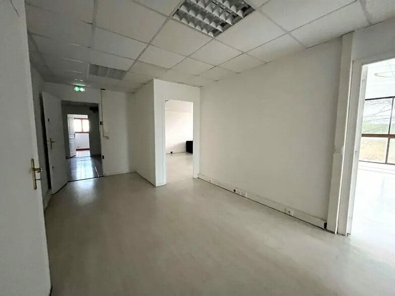 Bureau dans Le Cannet à louer - Photo intérieure – Image 3 sur 12