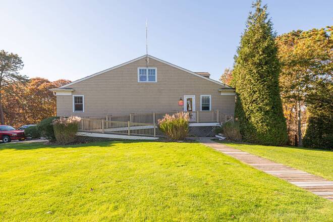 2036 County Road 39, Southampton, NY à vendre - Photo de l’immeuble – Image 3 sur 19