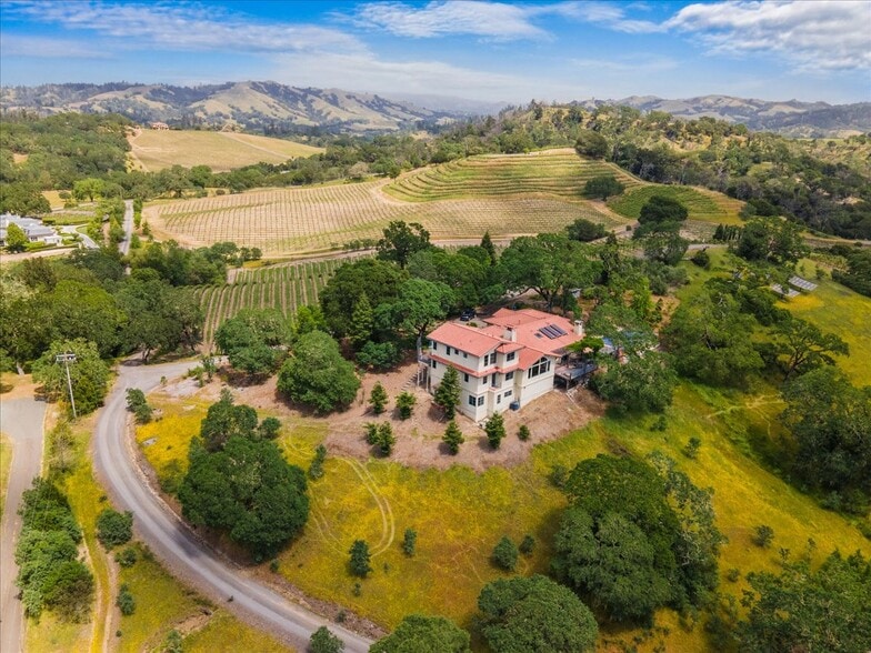 13404 Flora Ranch Rd, Healdsburg, CA à vendre - Aérien – Image 2 sur 16
