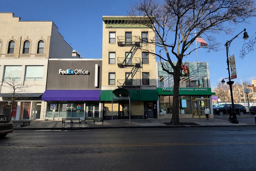 3144 Steinway St, Astoria, NY à louer - Photo de l’immeuble – Image 1 sur 11