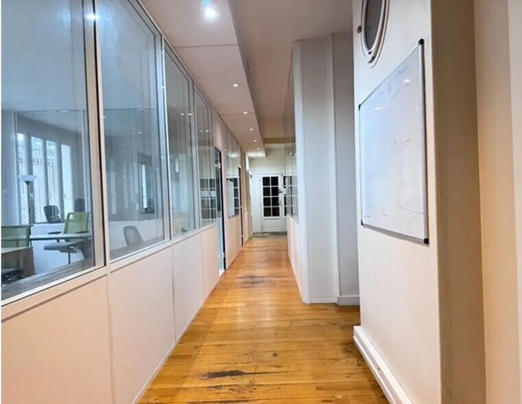 Bureau dans Boulogne-Billancourt à louer - Photo de l’immeuble – Image 2 sur 9