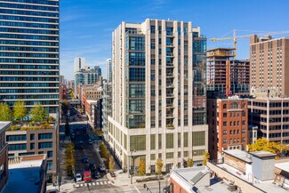 Plus de détails pour 150-152 W Superior St, Chicago, IL - Local commercial à louer