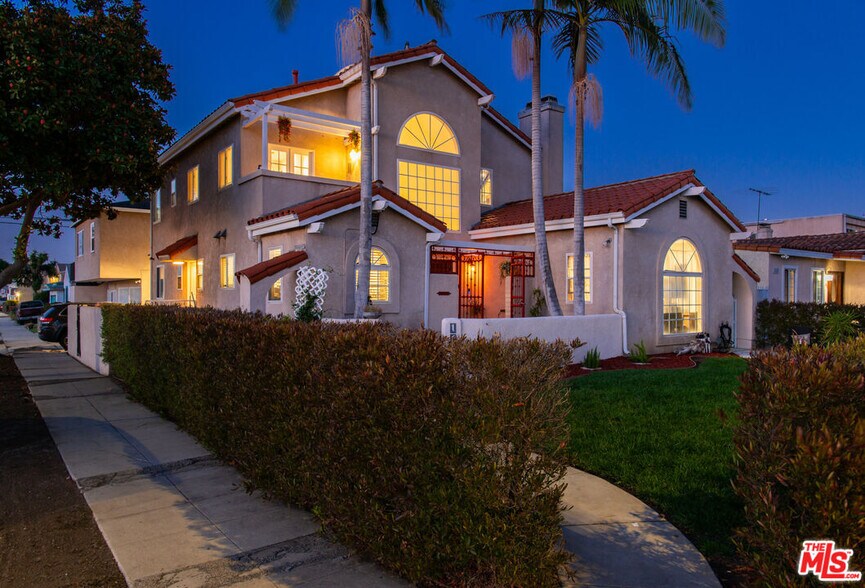 1659 W 83rd St, Los Angeles, CA à vendre - Photo de l’immeuble – Image 2 sur 2