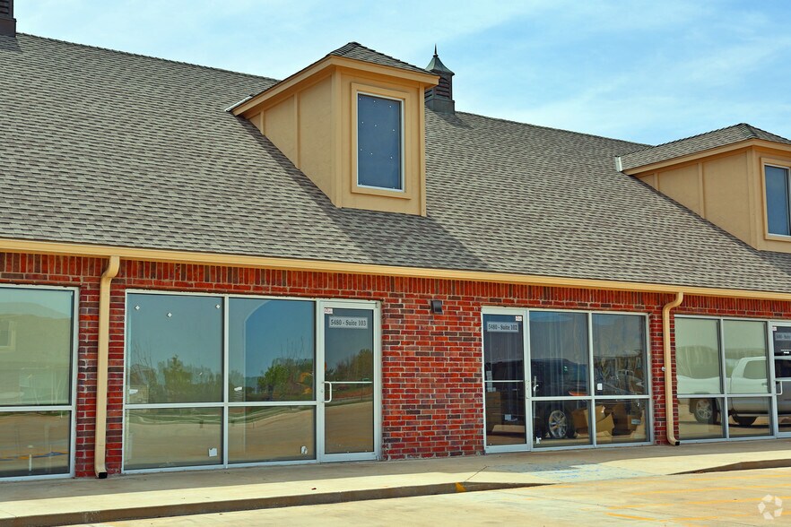 5480 Main, Del City, OK à vendre - Photo de l’immeuble – Image 2 sur 4
