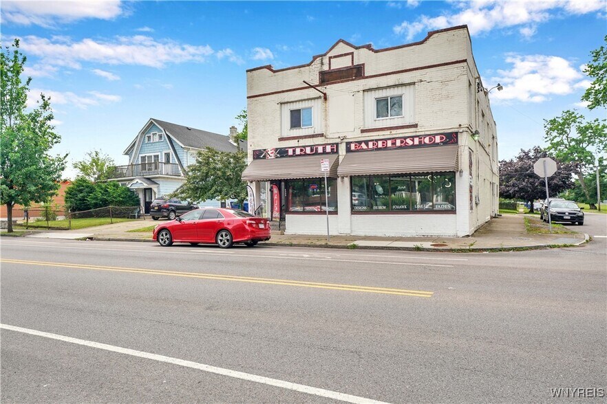 2325 S Park Ave, Buffalo, NY à vendre - Photo de l’immeuble – Image 2 sur 37