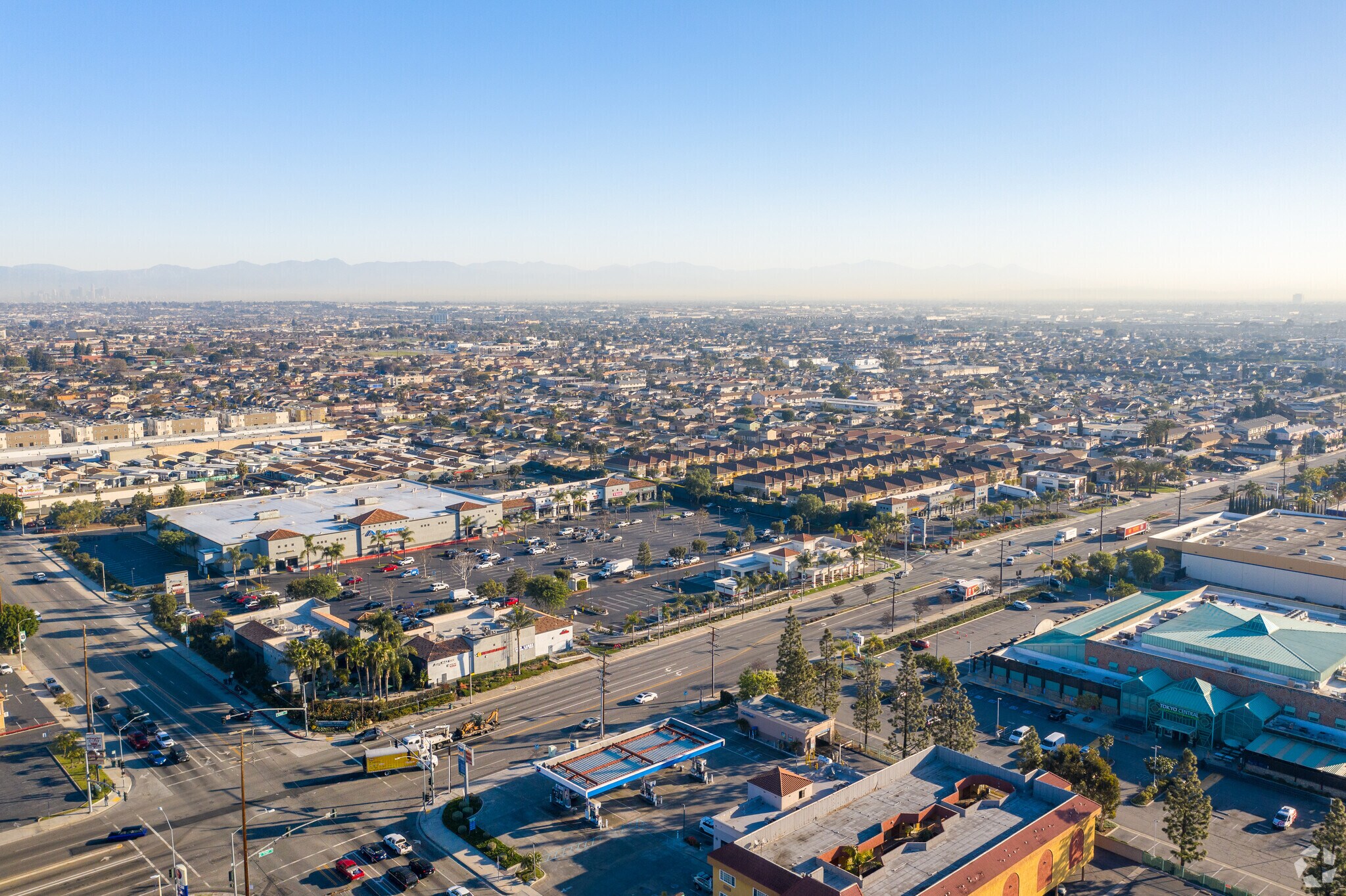 1735 W Artesia Blvd, Gardena, CA à louer Aérien– Image 1 sur 10
