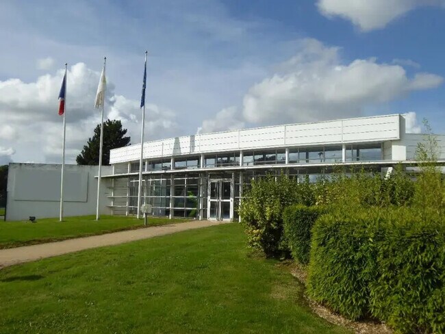 Plus de détails pour Industriel/Logistique à louer