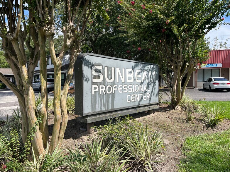3948 Sunbeam Rd, Jacksonville, FL à louer - Photo de l’immeuble – Image 3 sur 28